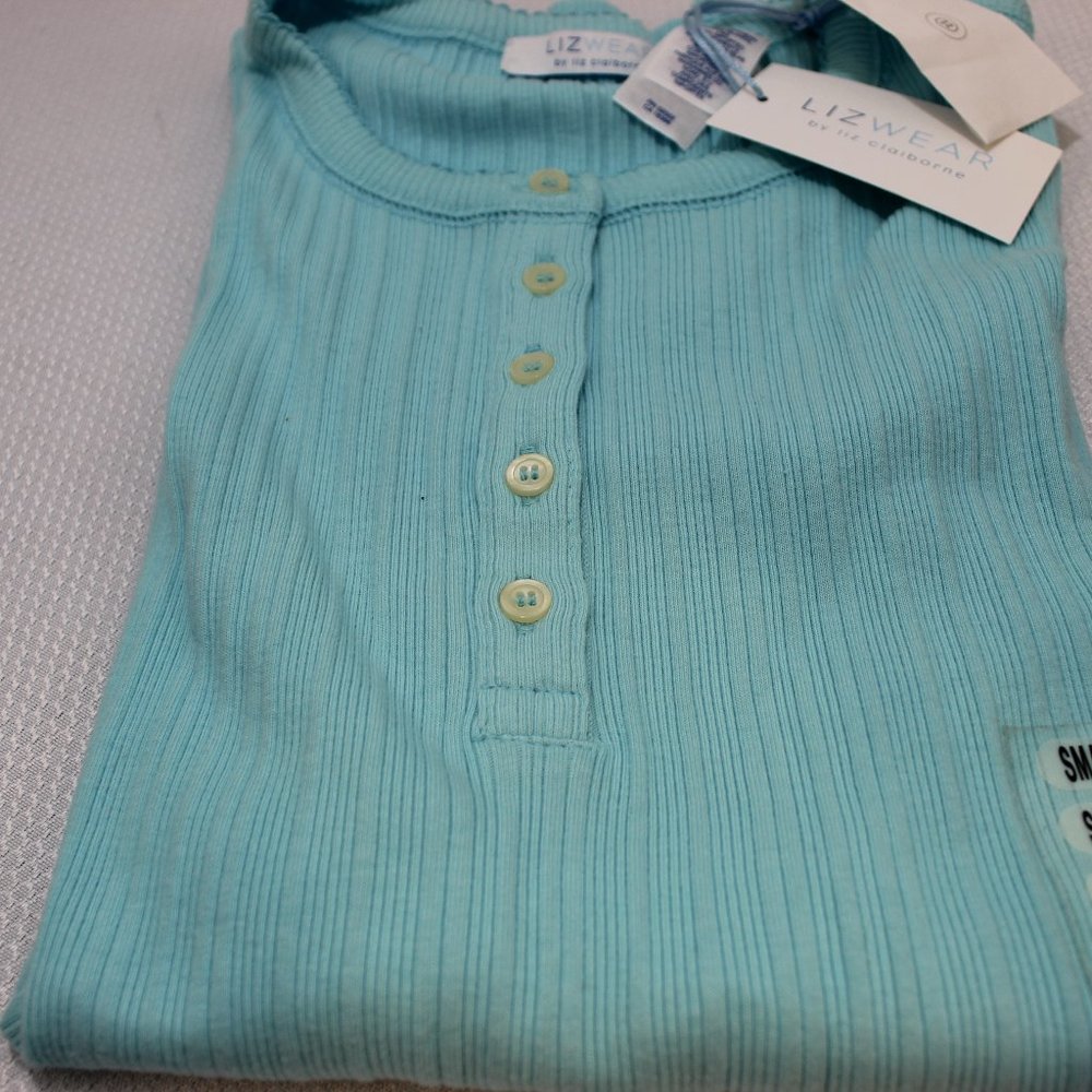 Lizwear by Liz Claiborne Short Sleeve Shirts